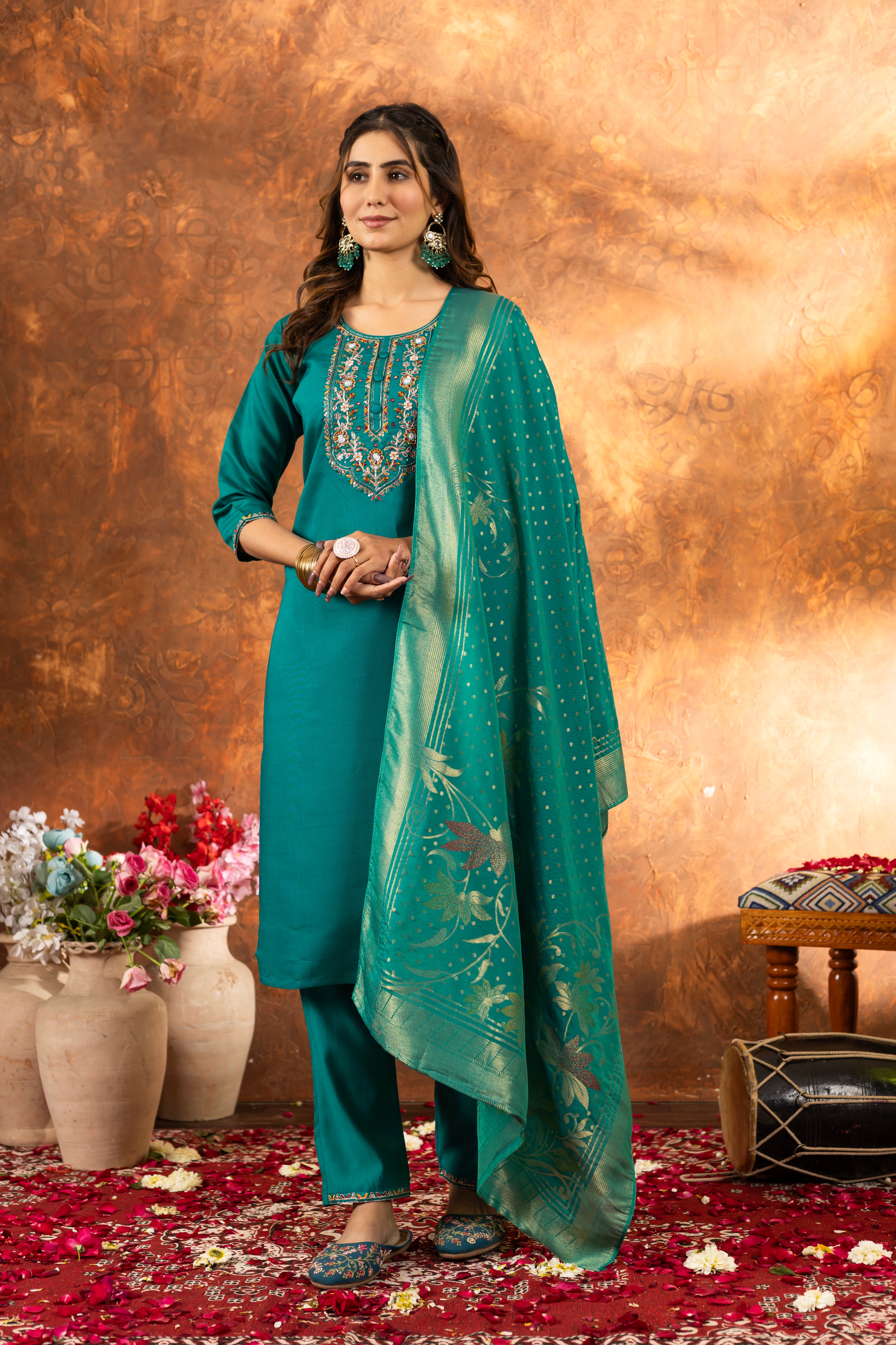 Elegant Straight Kurti Pant Dupatta Set