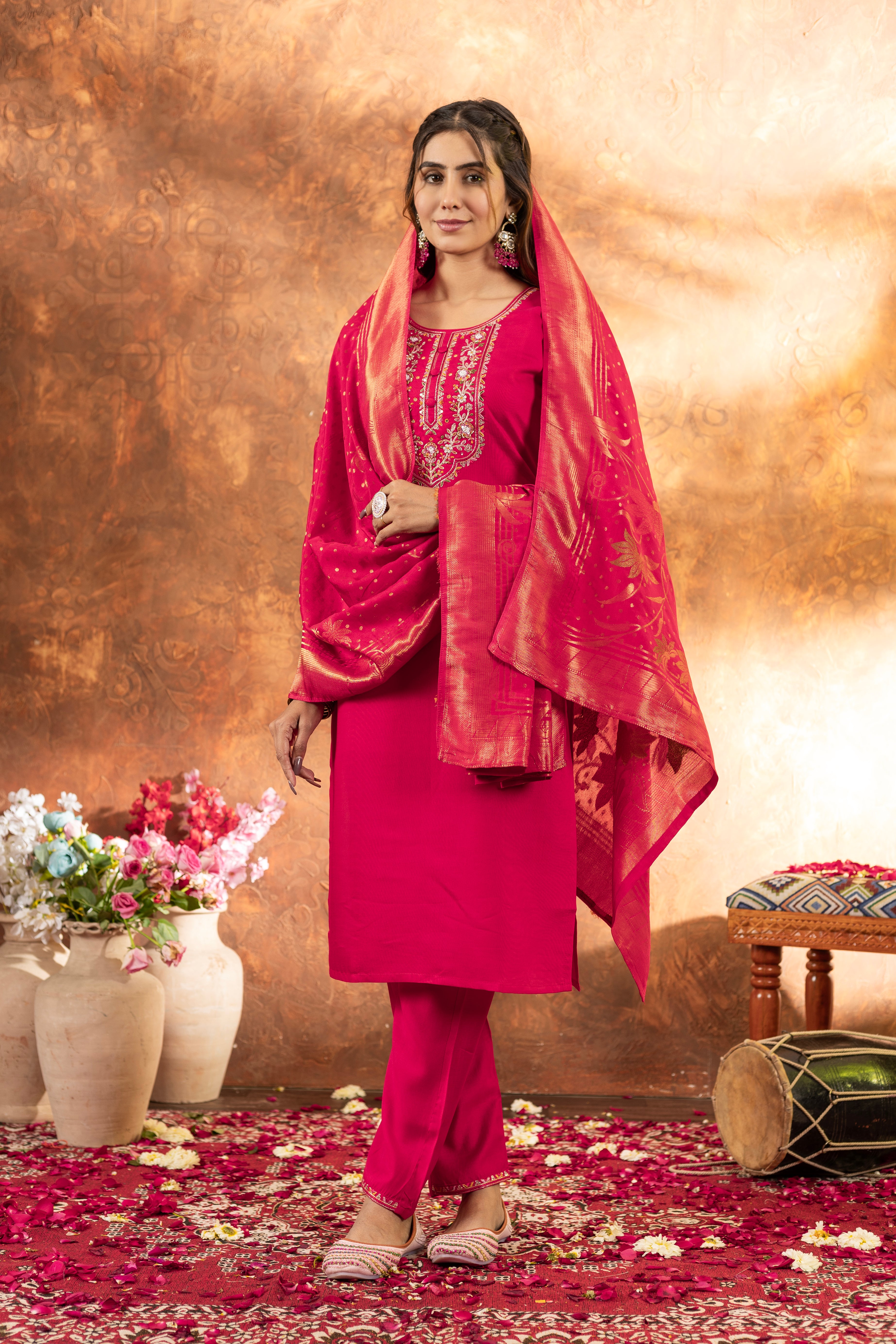 Elegant Straight Kurti Pant Dupatta Set