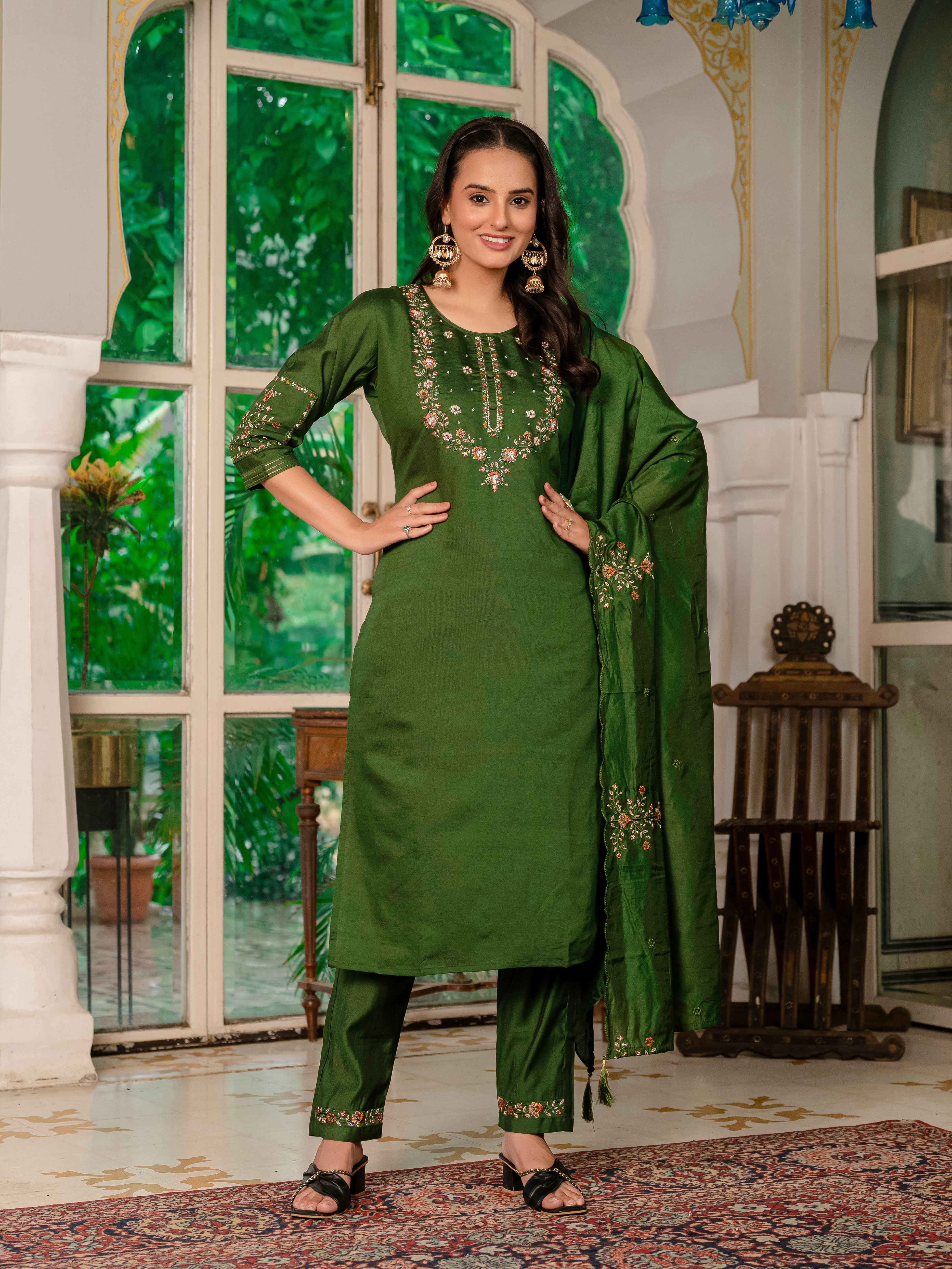 Elegant Straight Kurti Pant Dupatta Set