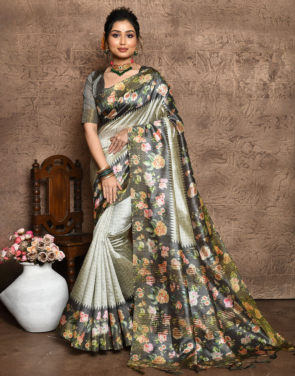 Fleecy Green Soft Tussar Silk Saree With Floral Printed Work
