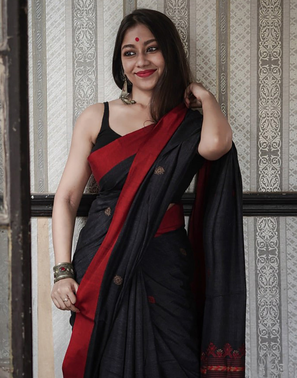 Black & Red Cotton Saree With Printed Work