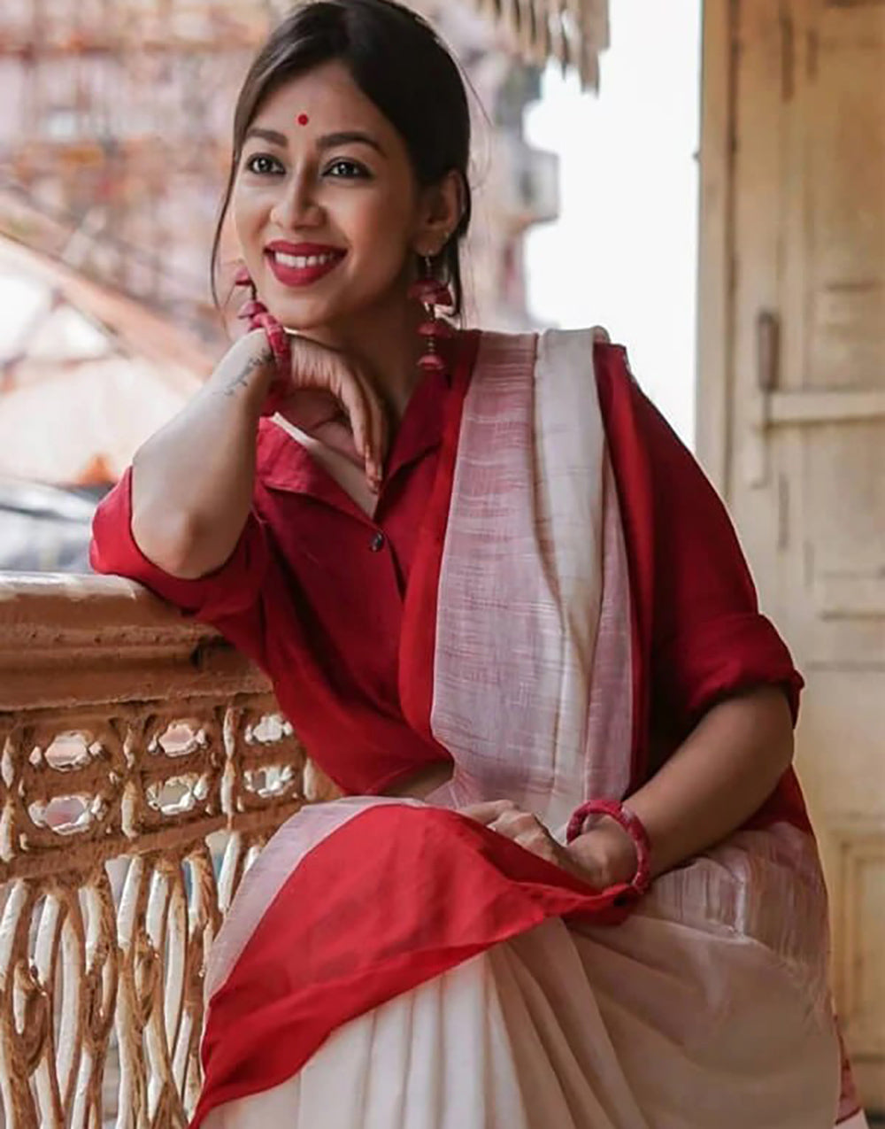 White & Red Cotton Saree With Weaving Work