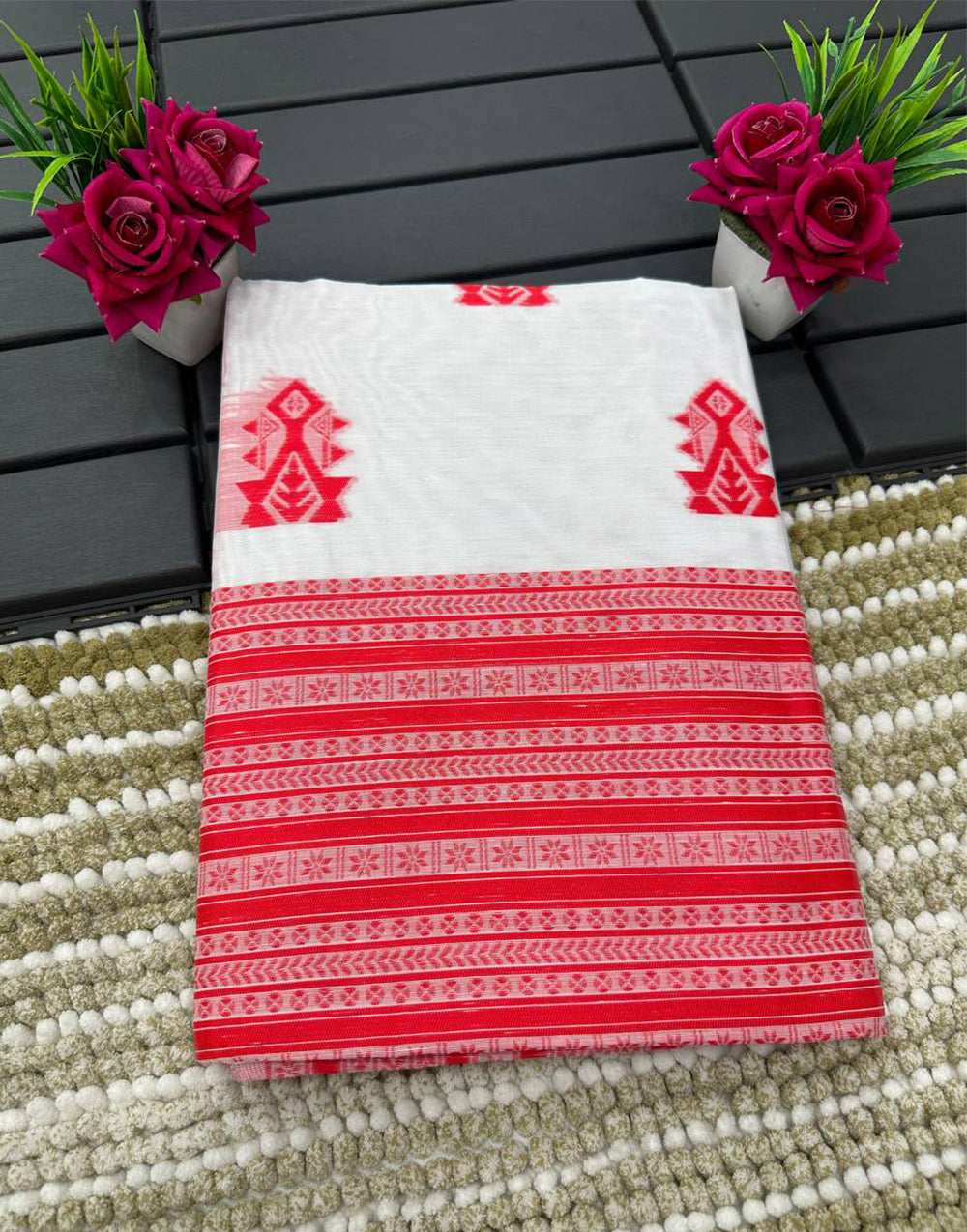 White & Red Cotton Saree With Weaving Work