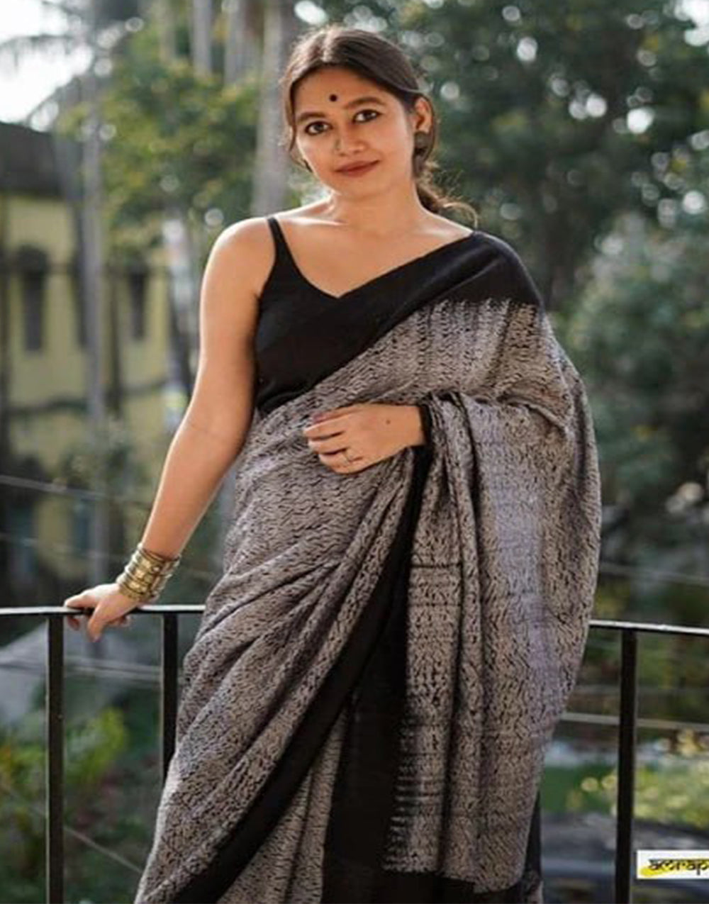 Grey Linen Cotton Saree With Printed Work