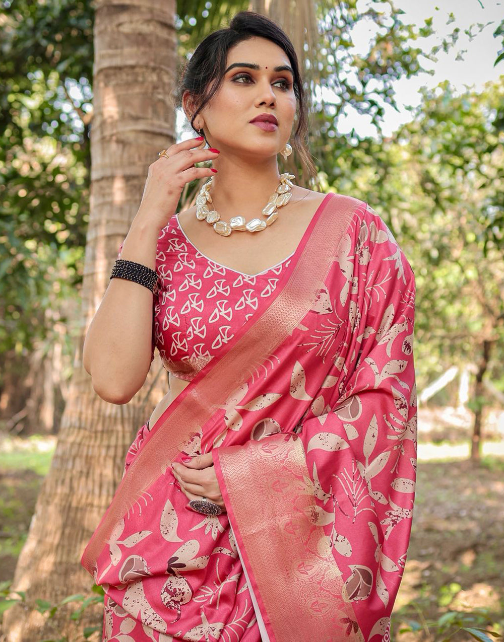 Amaranth Red Pure Silk Saree With Digital Printed Work