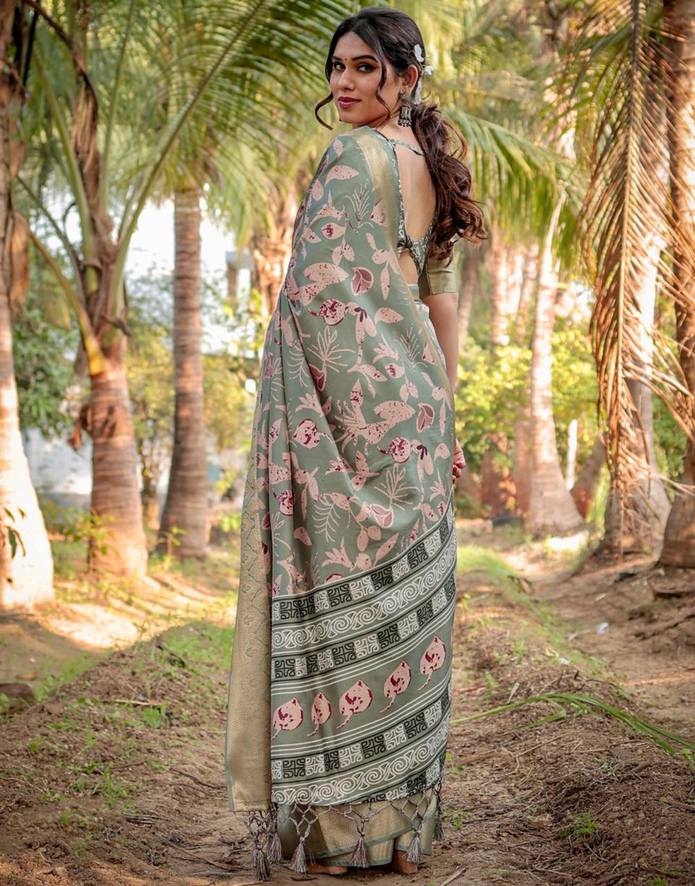 Asparagus Green Pure Silk Saree With Digital Printed Work