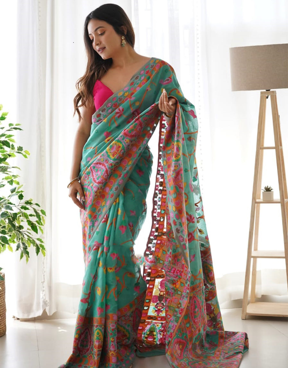 Rama Green Banarasi Silk Saree With Kashmiri Weaving Work