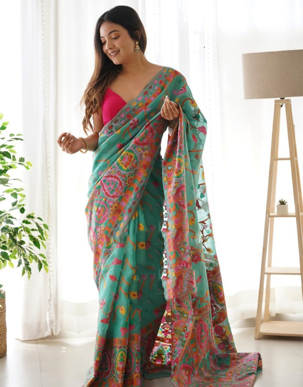 Rama Green Banarasi Silk Saree With Kashmiri Weaving Work