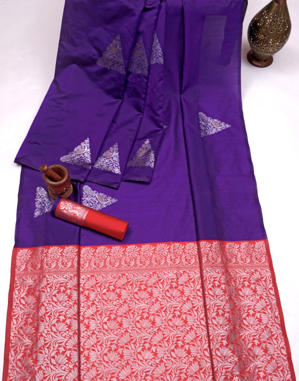 Purple Banarasi Silk Saree With Zari Weaving Work