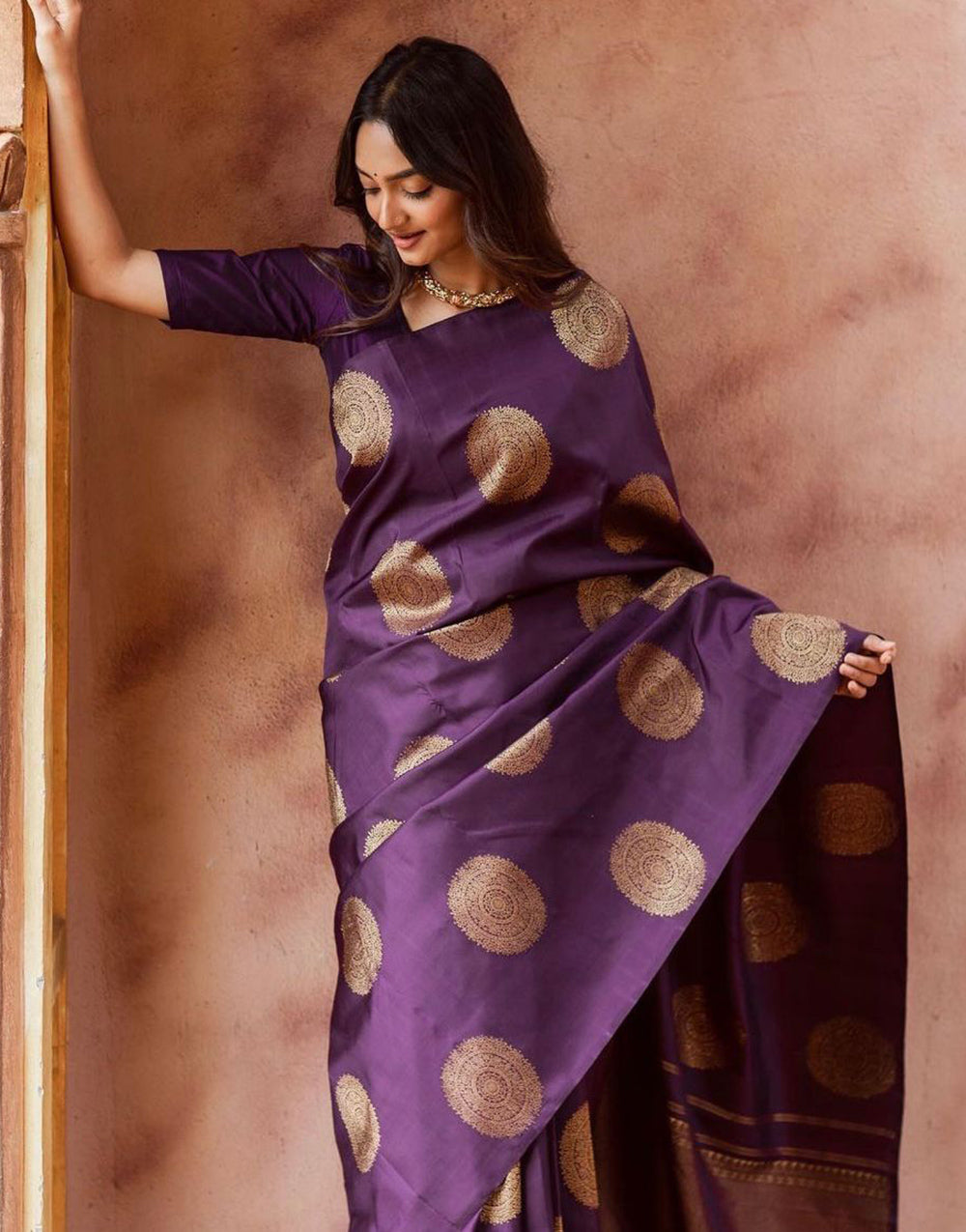 Wine Banarasi Silk Saree With Weaving Work