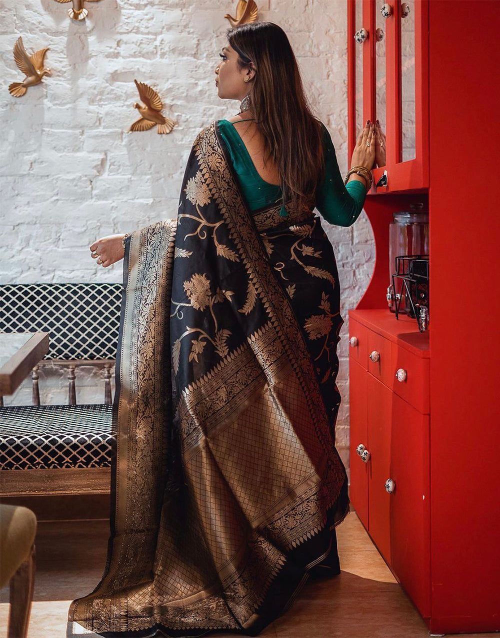 Black Banarasi Silk Saree With Zari Weaving Work
