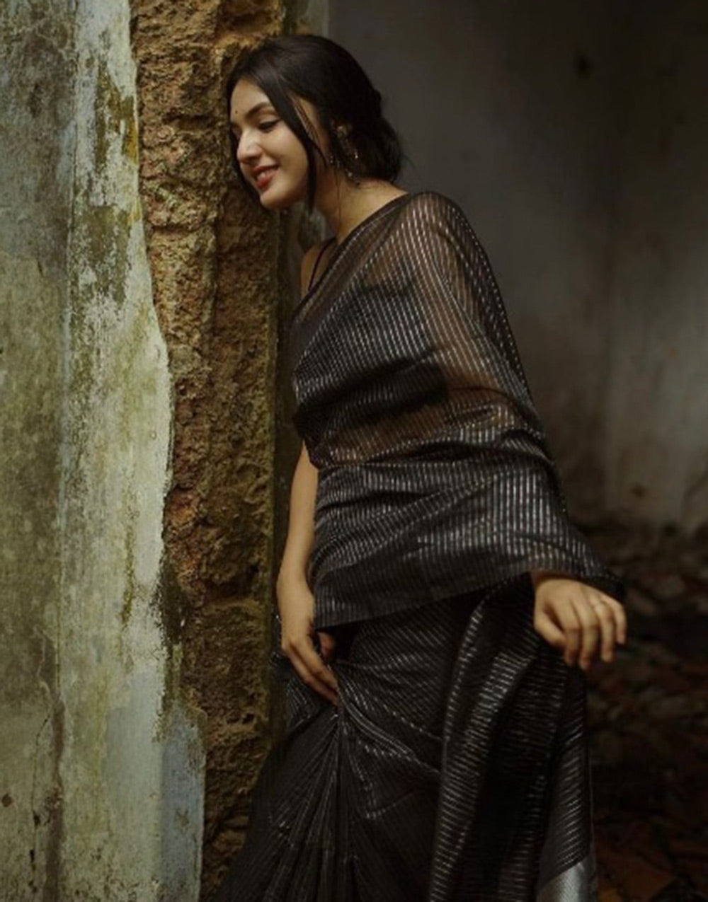Black Banarasi Soft Silk Saree With Zari Weaving Work