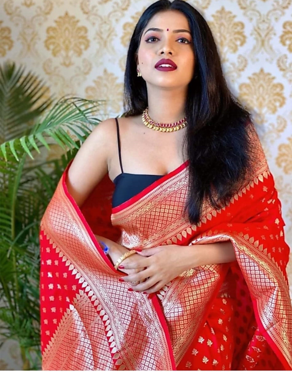 Red Banarasi Silk Saree With Zari Weaving Work