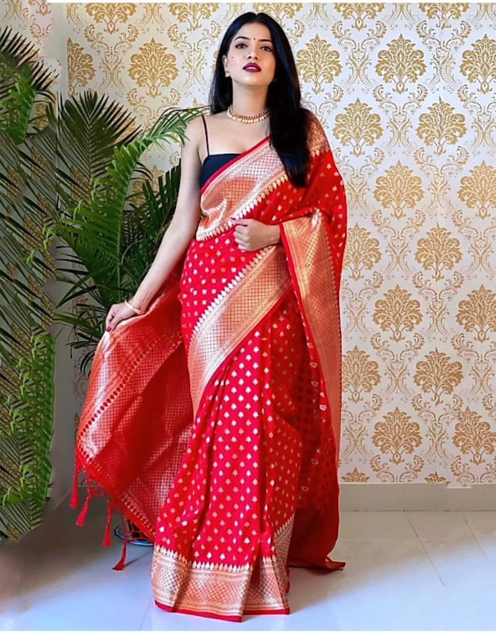 Red Banarasi Silk Saree With Zari Weaving Work