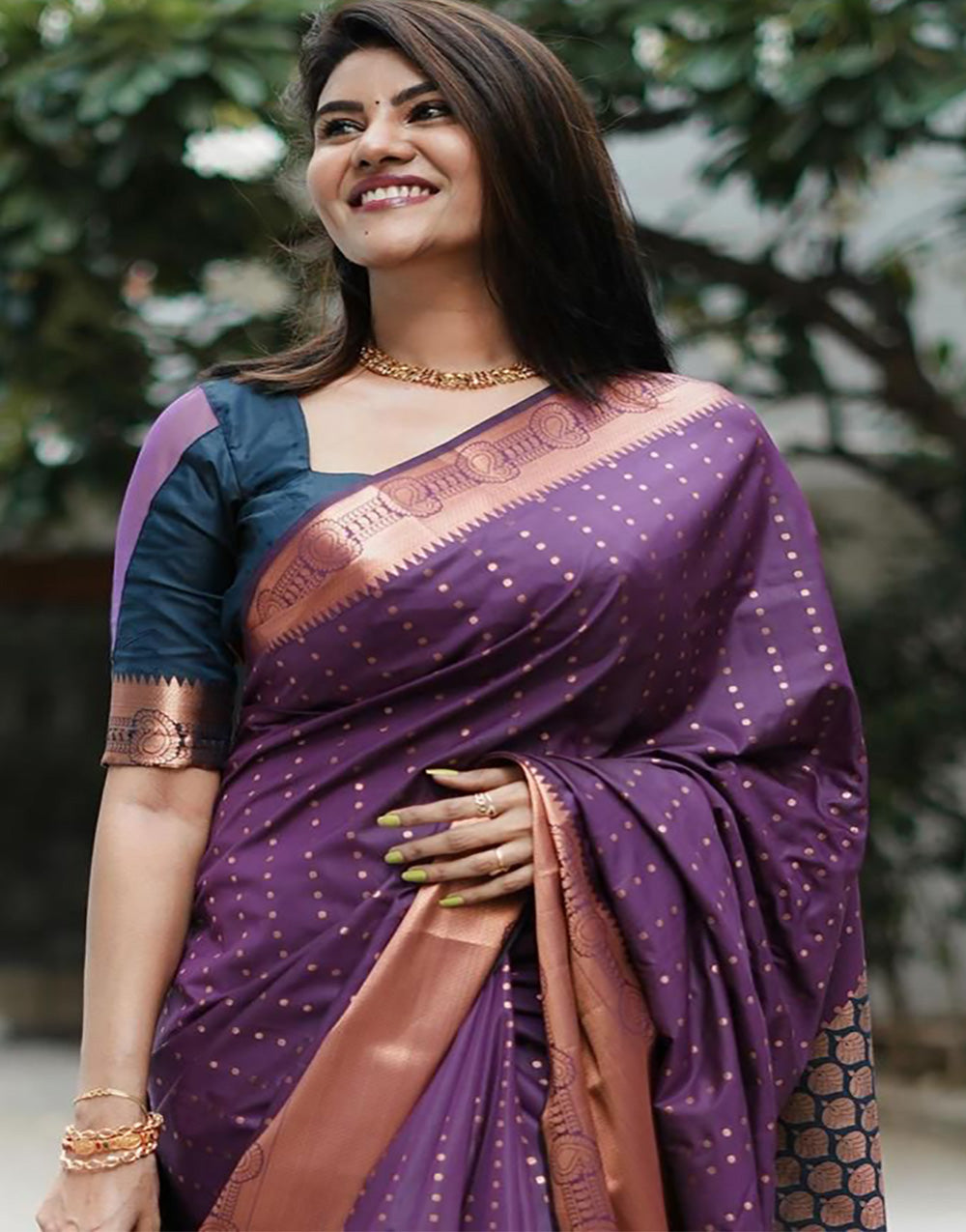 Wine Banarasi Silk Saree With Weaving Work