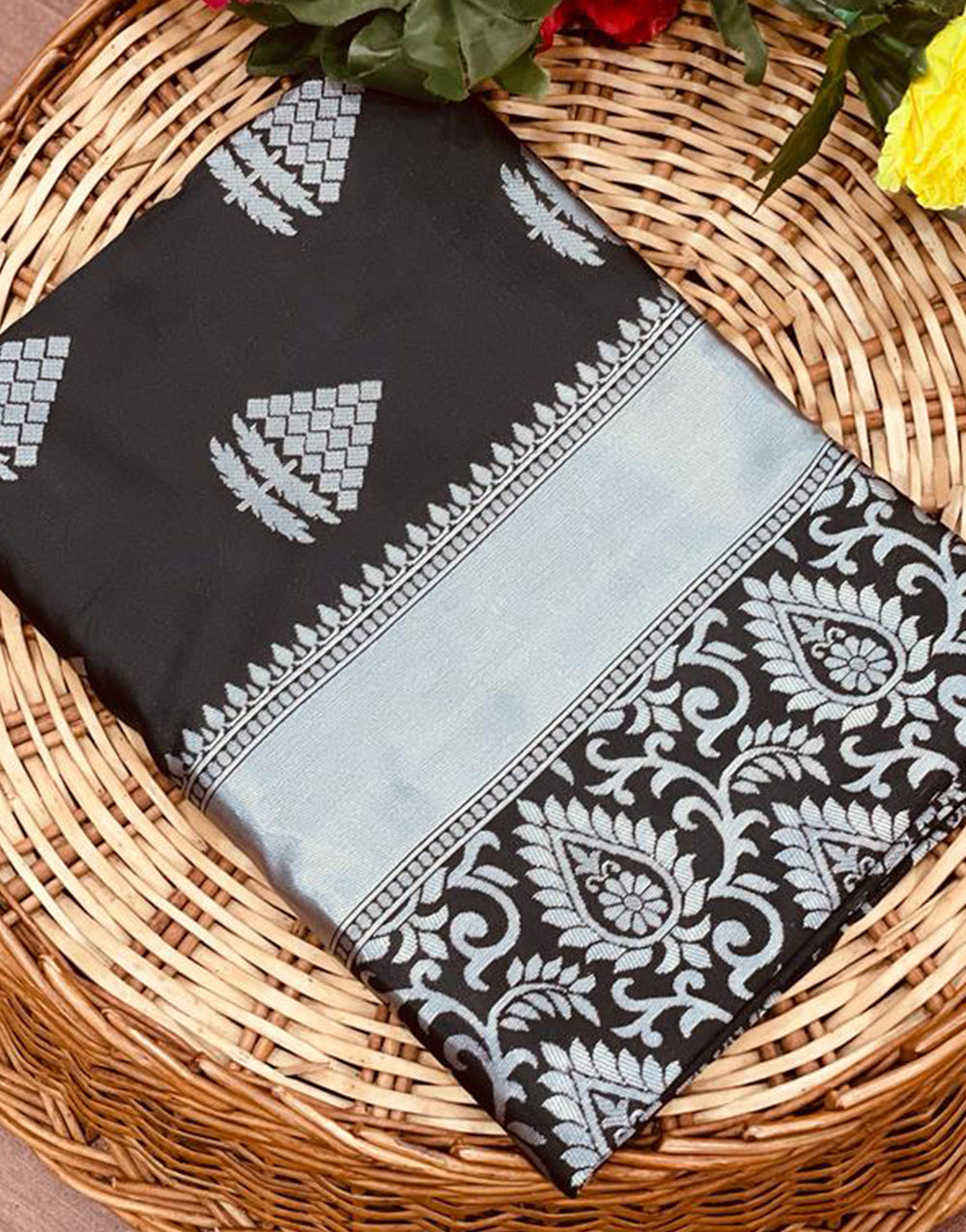 Black Banarasi Soft Silk Saree With Zari Weaving Work