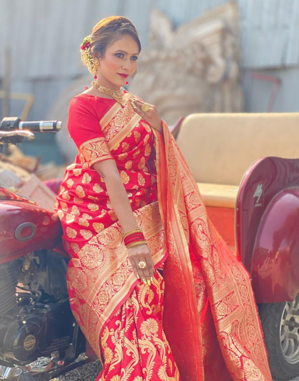 Red Kanjivaram Silk Saree With Zari Weaving Work