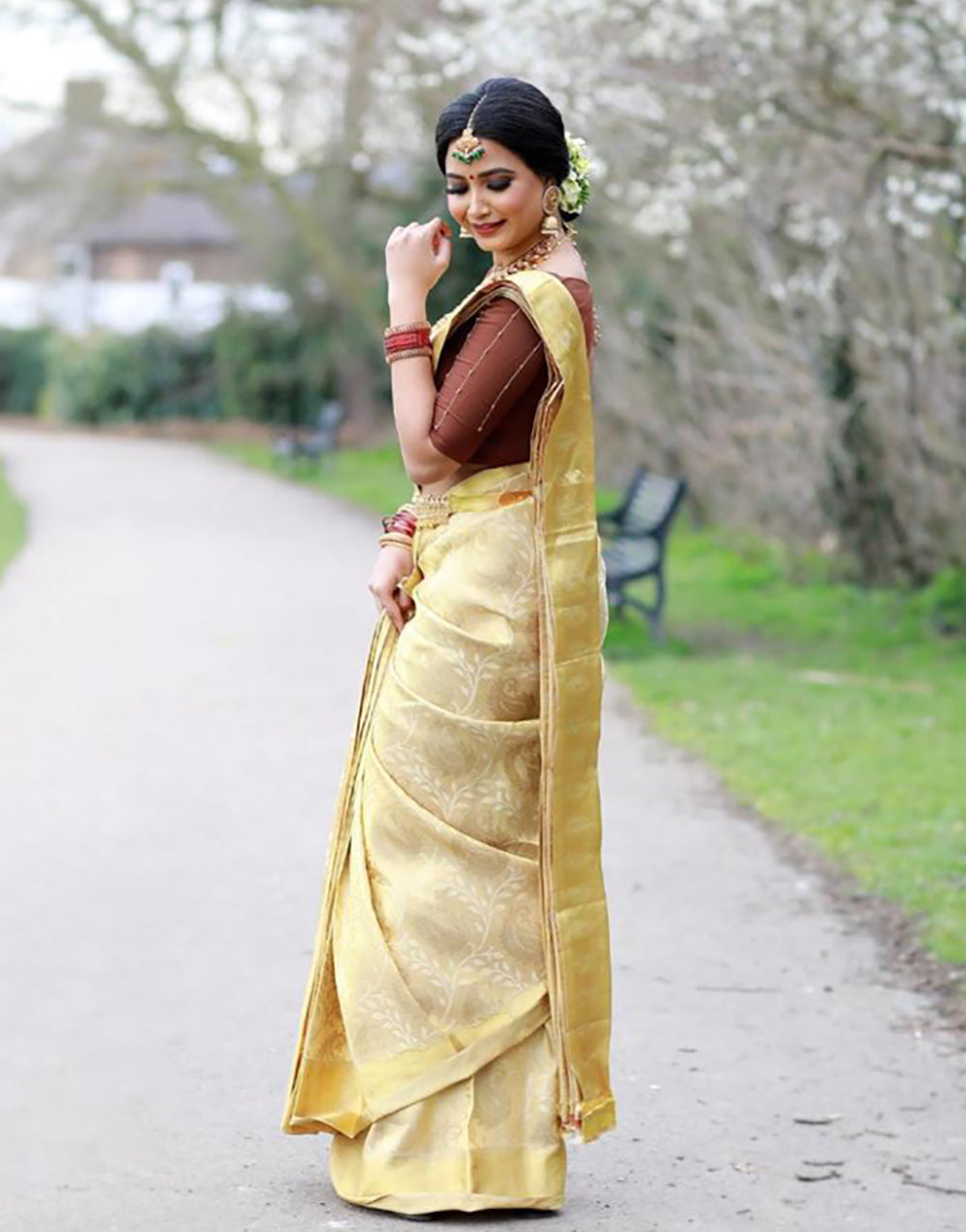Light Yellow Kanjivaram Silk Saree With Zari Weaving Work