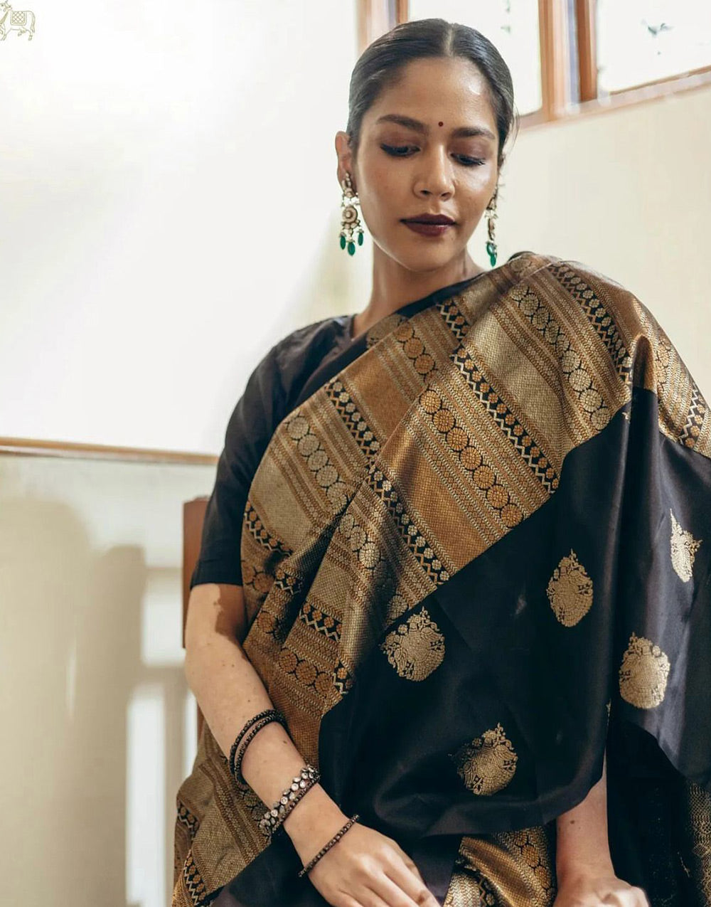 Black Banarasi Soft Silk Saree With Zari Weaving Work