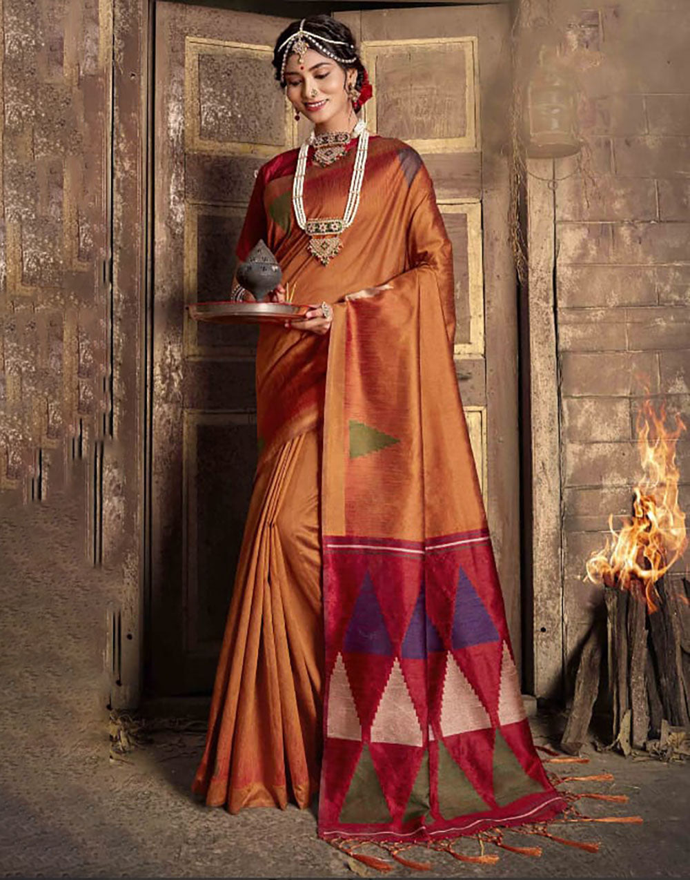 Sandstone Orange Handloom Raw Silk Saree With Weaving Work