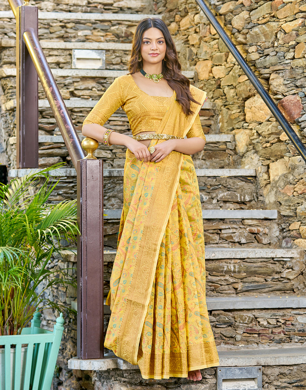 Yellow Pashamina Saree With Weaving Work