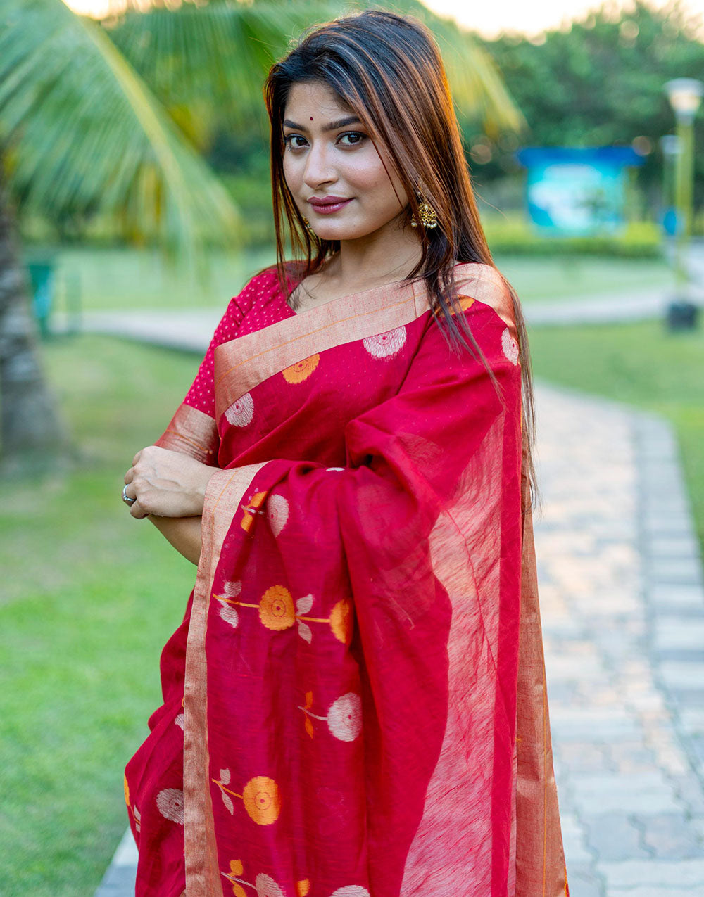 Pink Linen Silk Saree With Zari Weaving Work