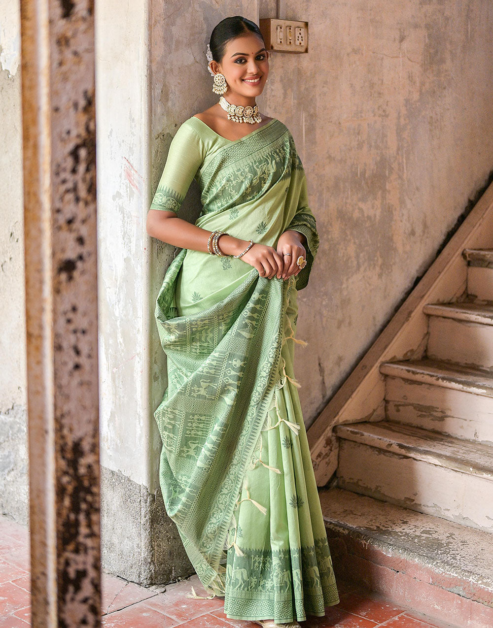 Tea Green Handloom Raw Silk Saree With Weaving Butties Work