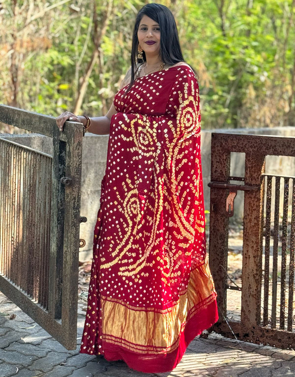 Maroon Gajji Silk Bandhani With Lgadi Patta Saree