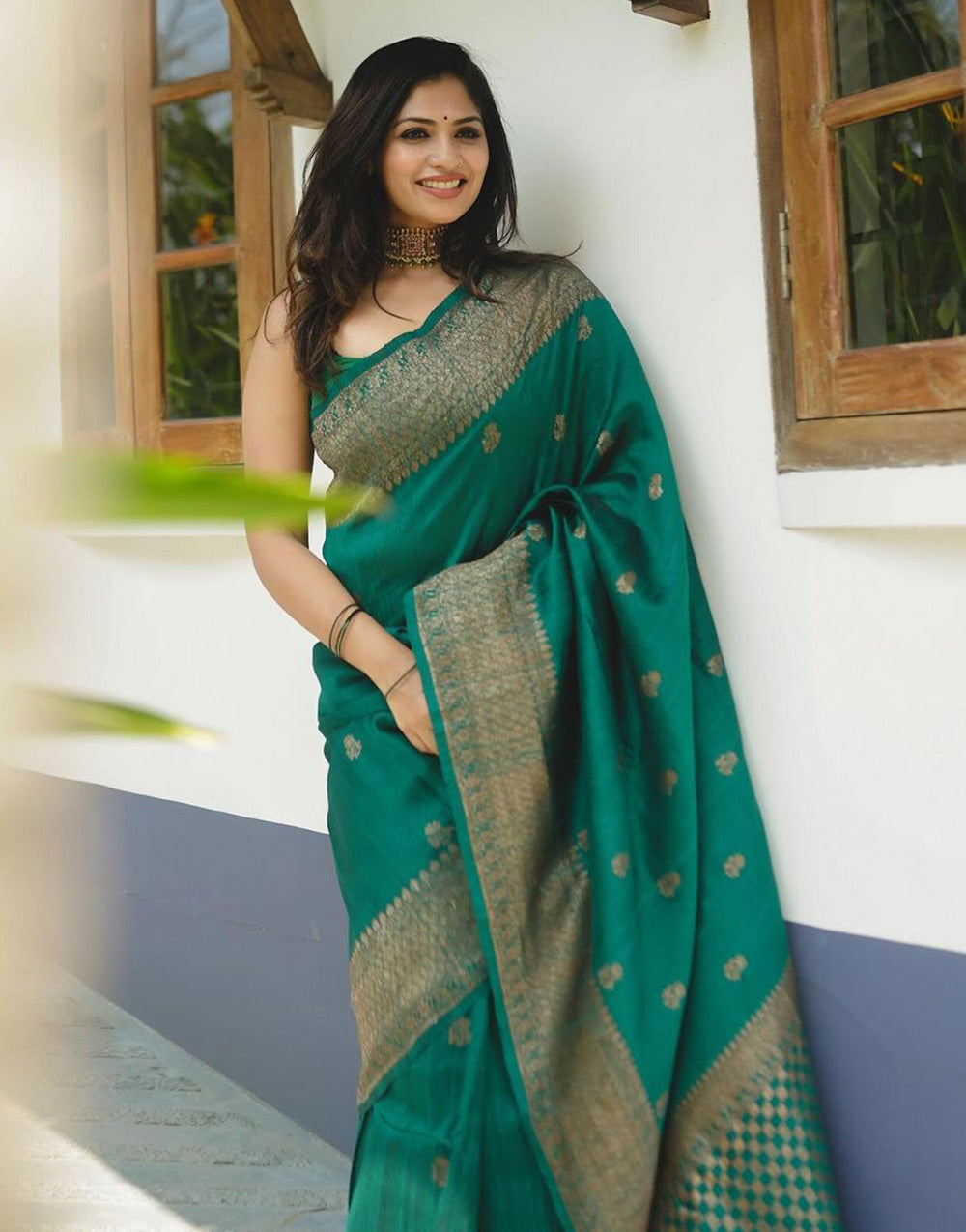 Castleton Green Soft Silk Saree With Zari Weaving Work