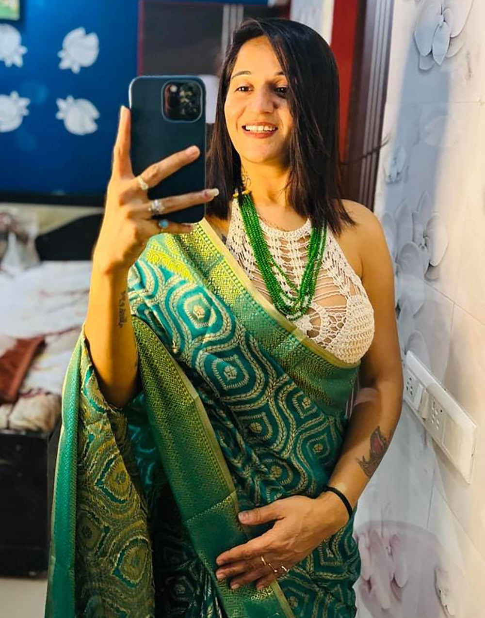 Dark Green Cotton Saree With Zari Weaving Work