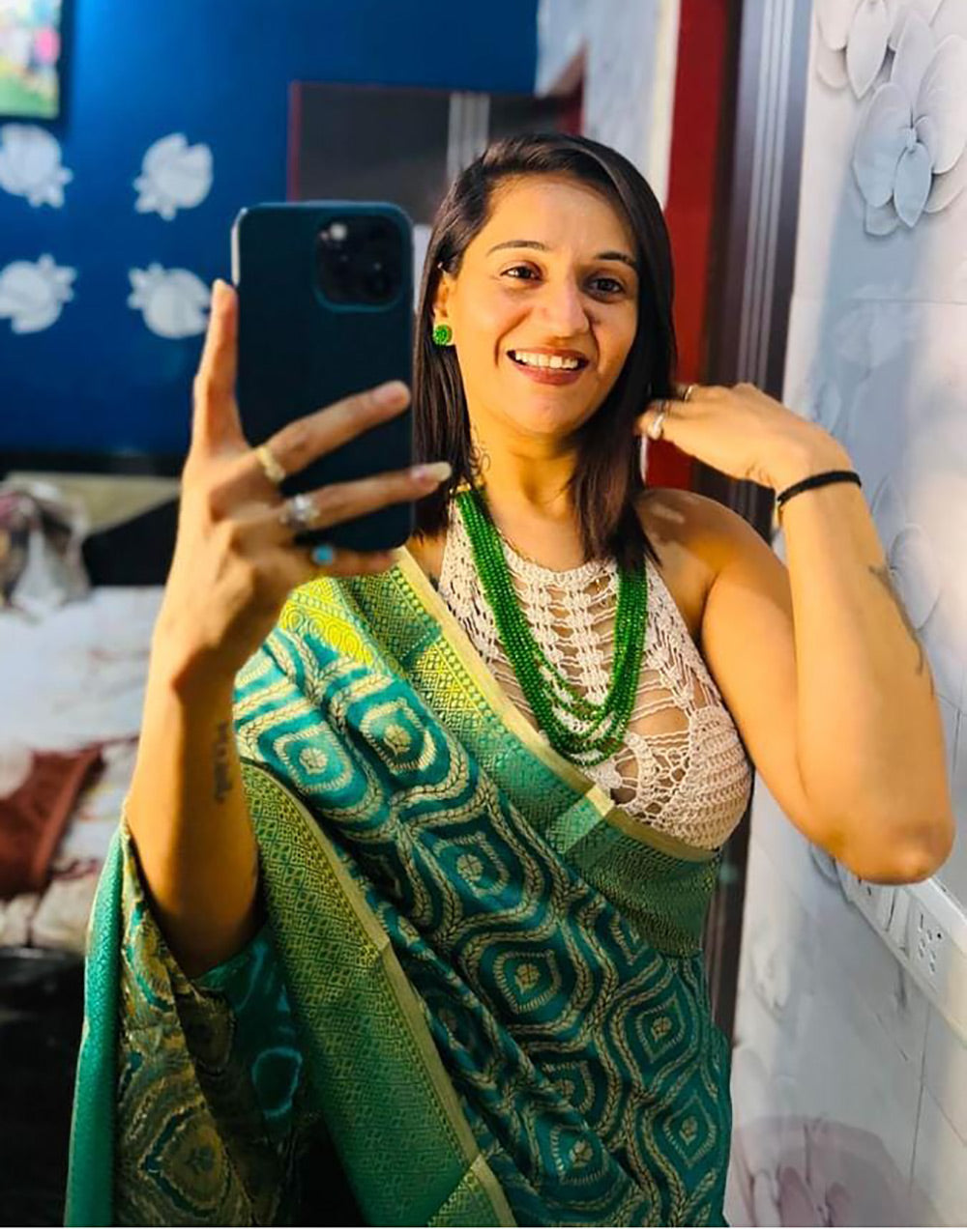 Dark Green Cotton Saree With Zari Weaving Work