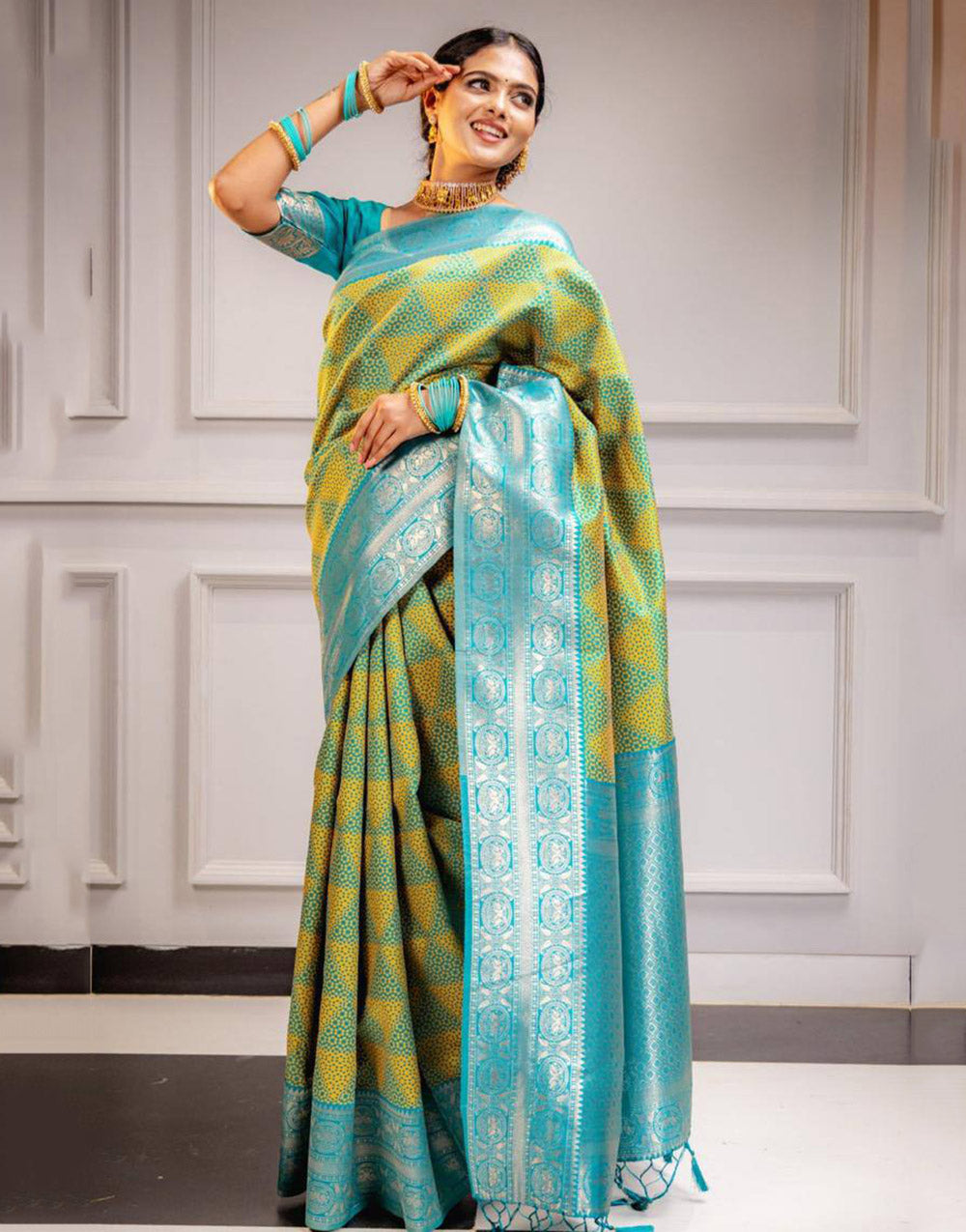 Firozi Banarasi Silk Saree With Zari Weaving Work