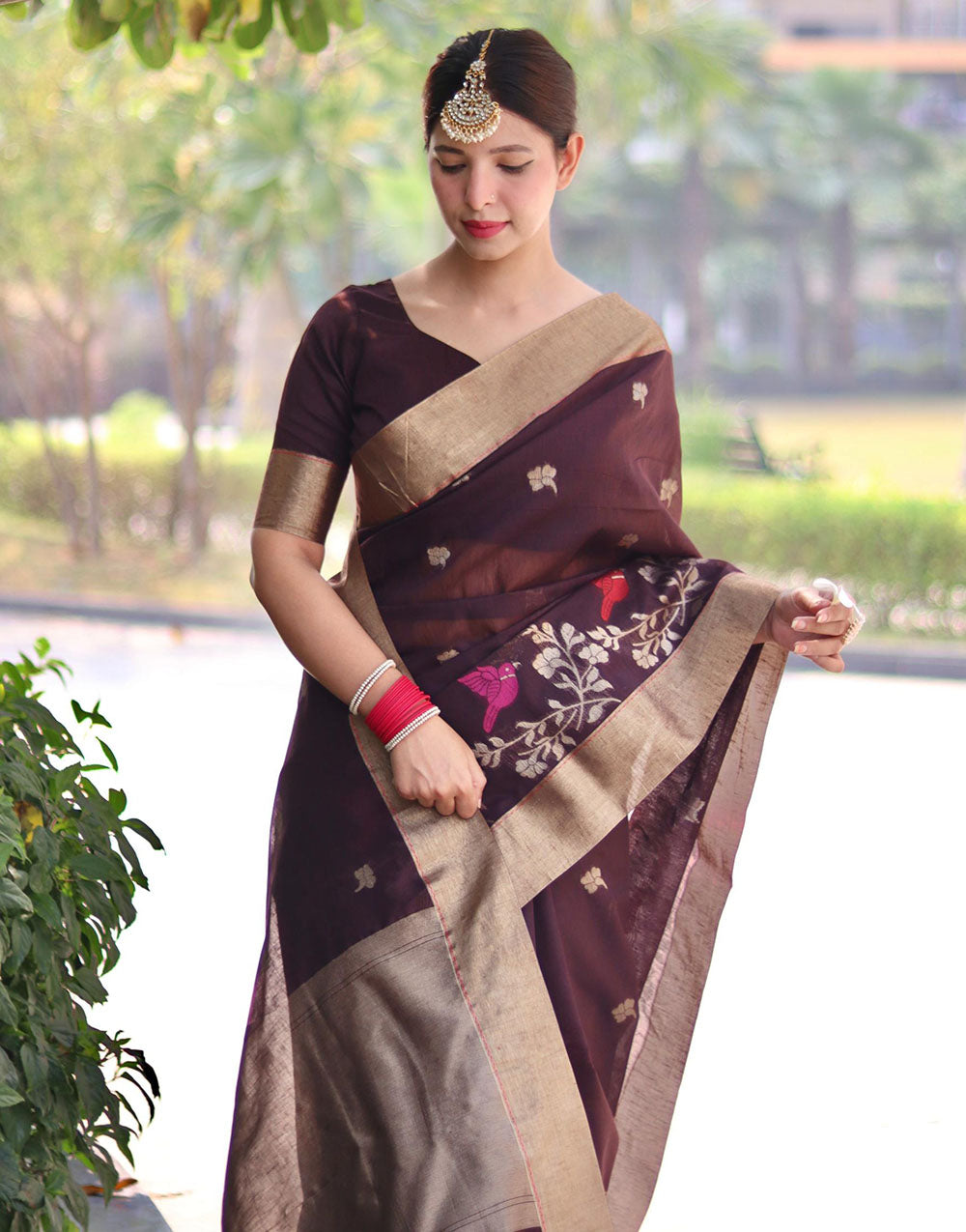 Brown Linen Silk Saree With Weaving Work