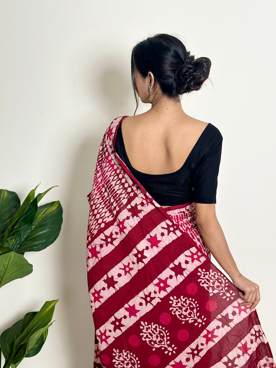 Red Mul Cotton Ready To Wear Saree With Pocket