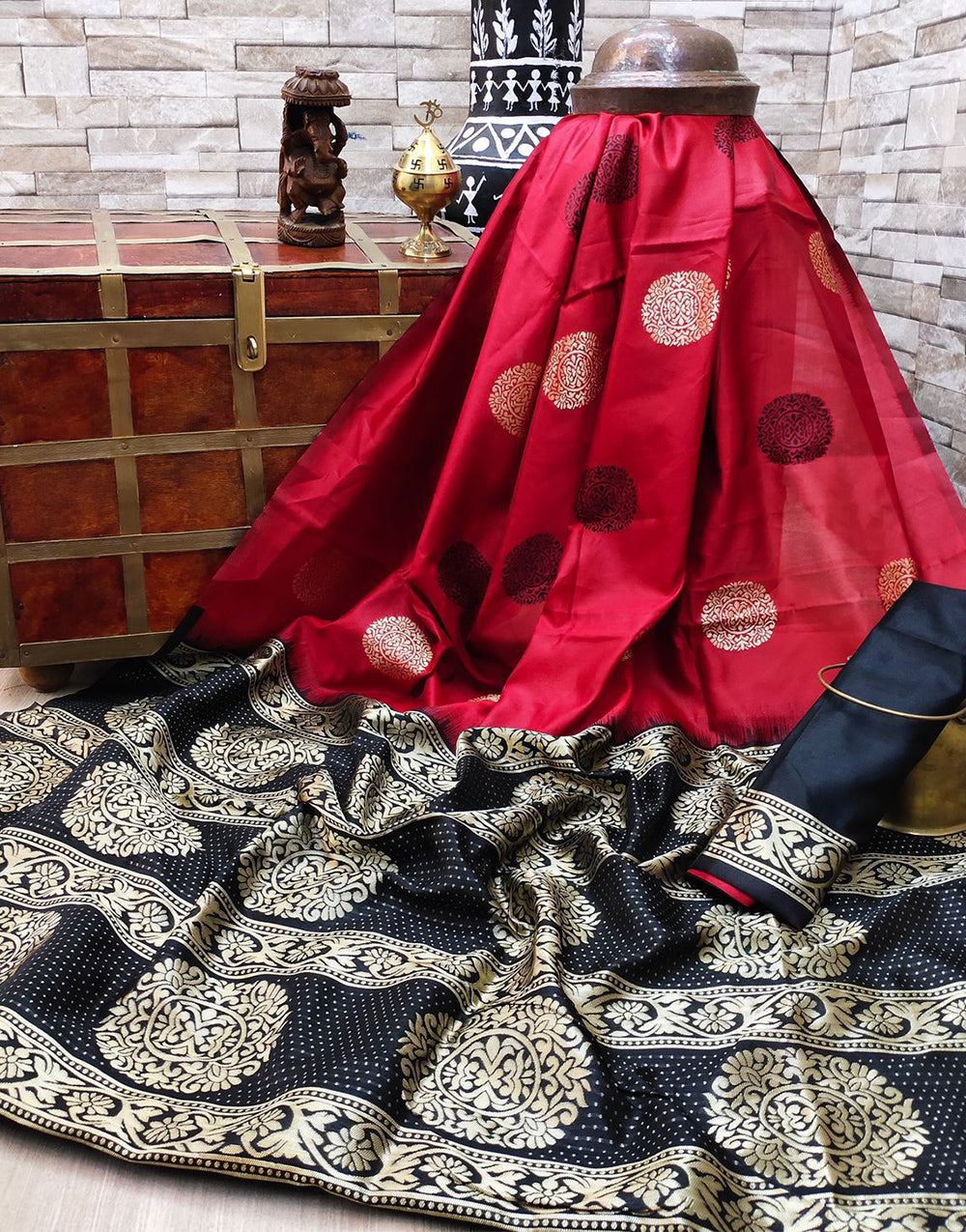 Red & Black Lichi Silk Saree With Weaving Work