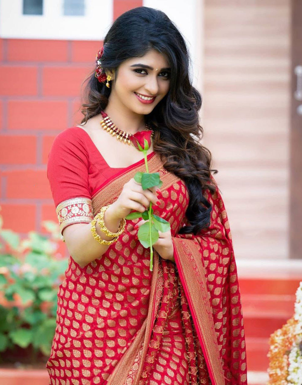 Red Banarasi Silk Saree With Zari Weaving Work