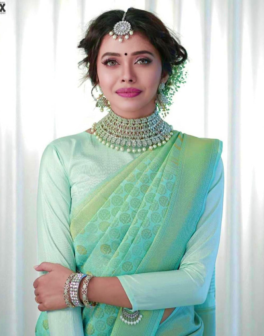 Sea Green Soft Lichi Silk Saree With Weaving Work