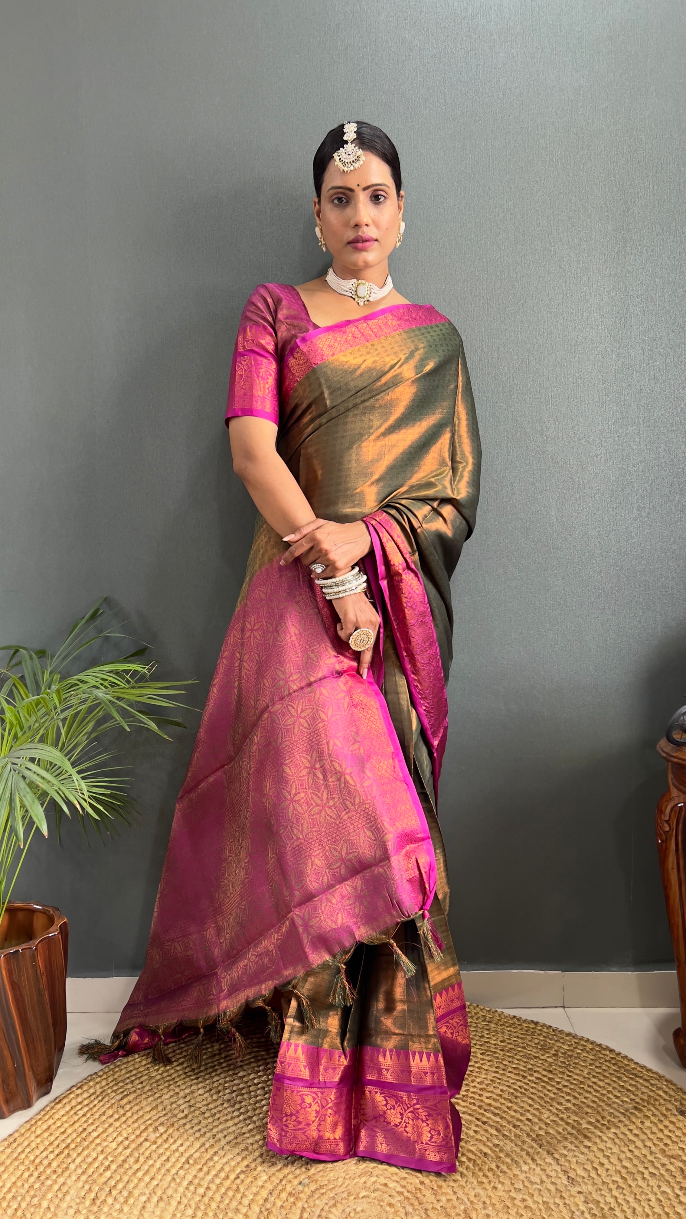 READY TO WEAR SAREE IN JUST 1. MIN