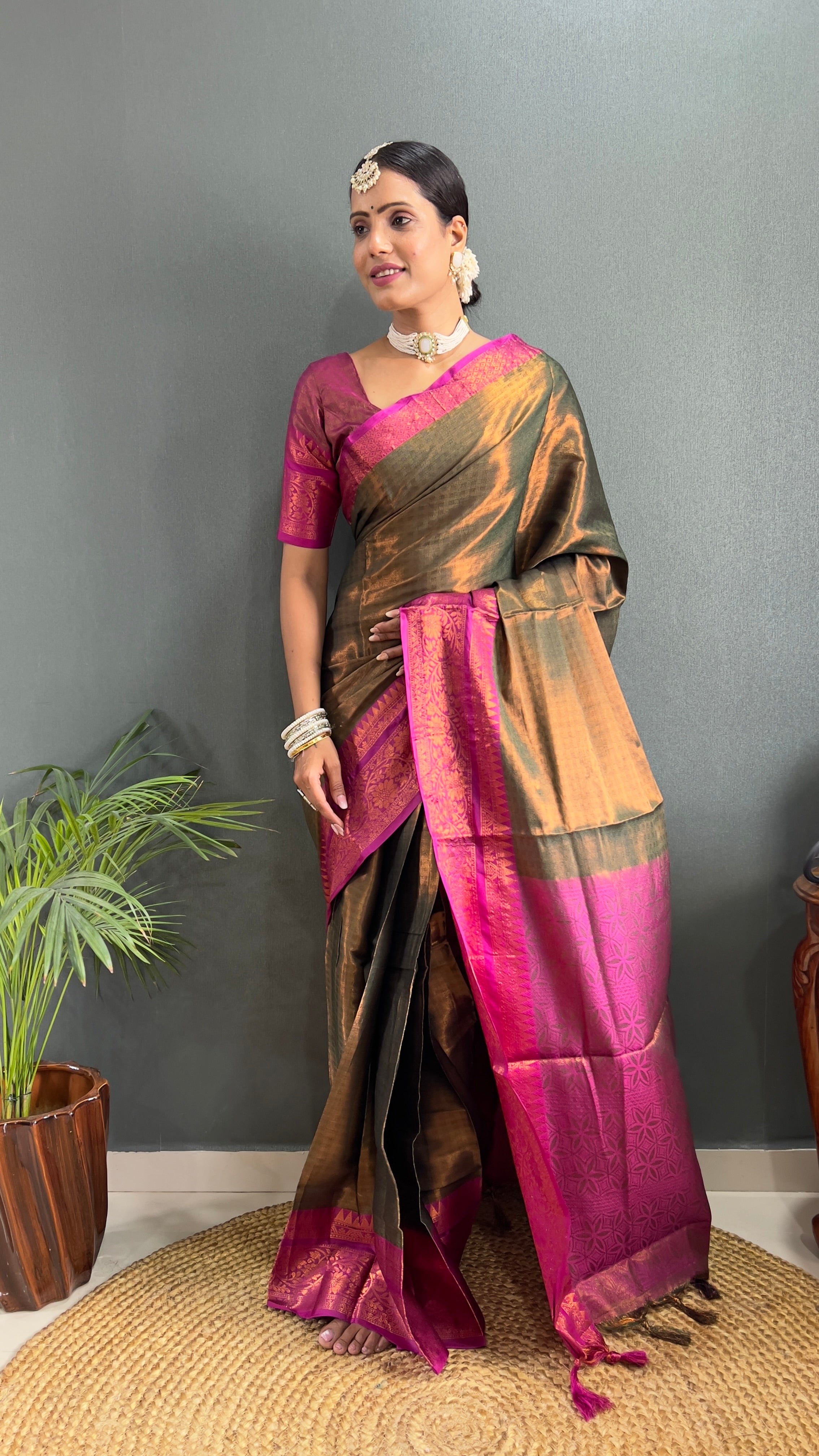 READY TO WEAR SAREE IN JUST 1. MIN