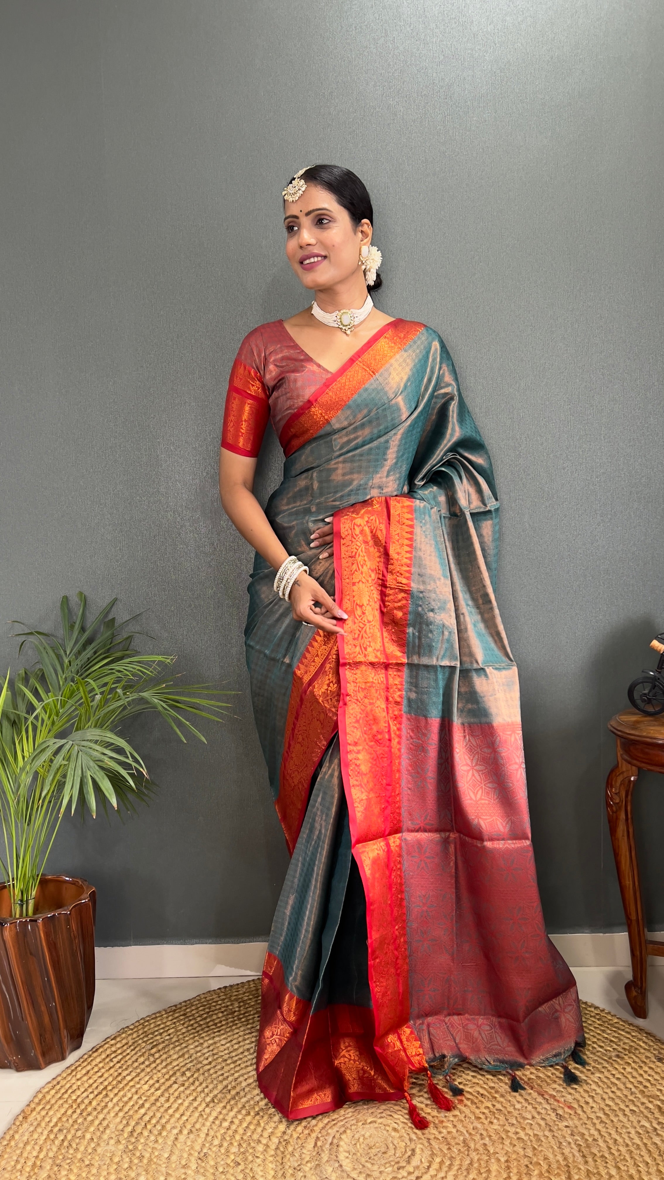READY TO WEAR SAREE IN JUST 1. MIN