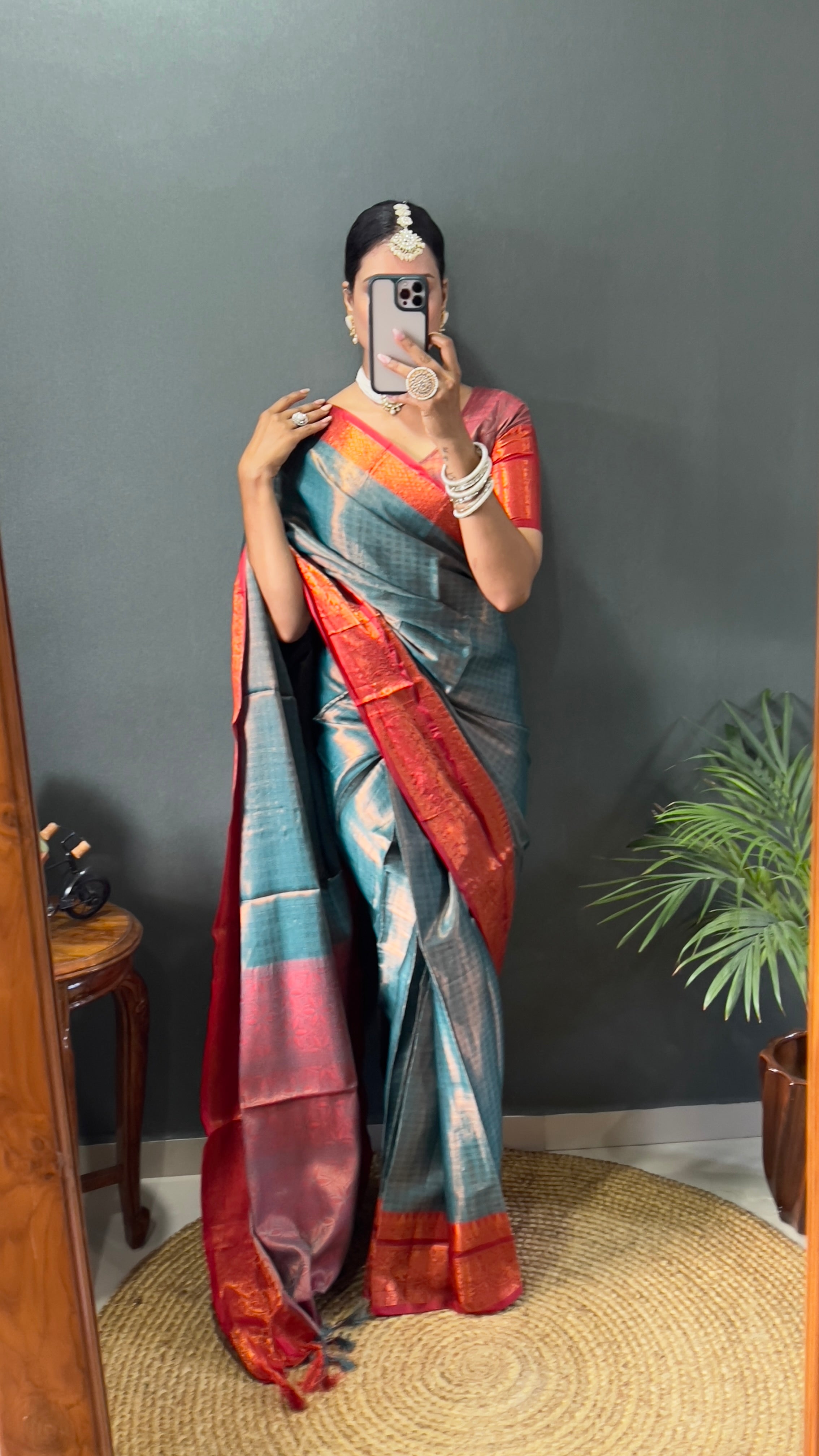 READY TO WEAR SAREE IN JUST 1. MIN