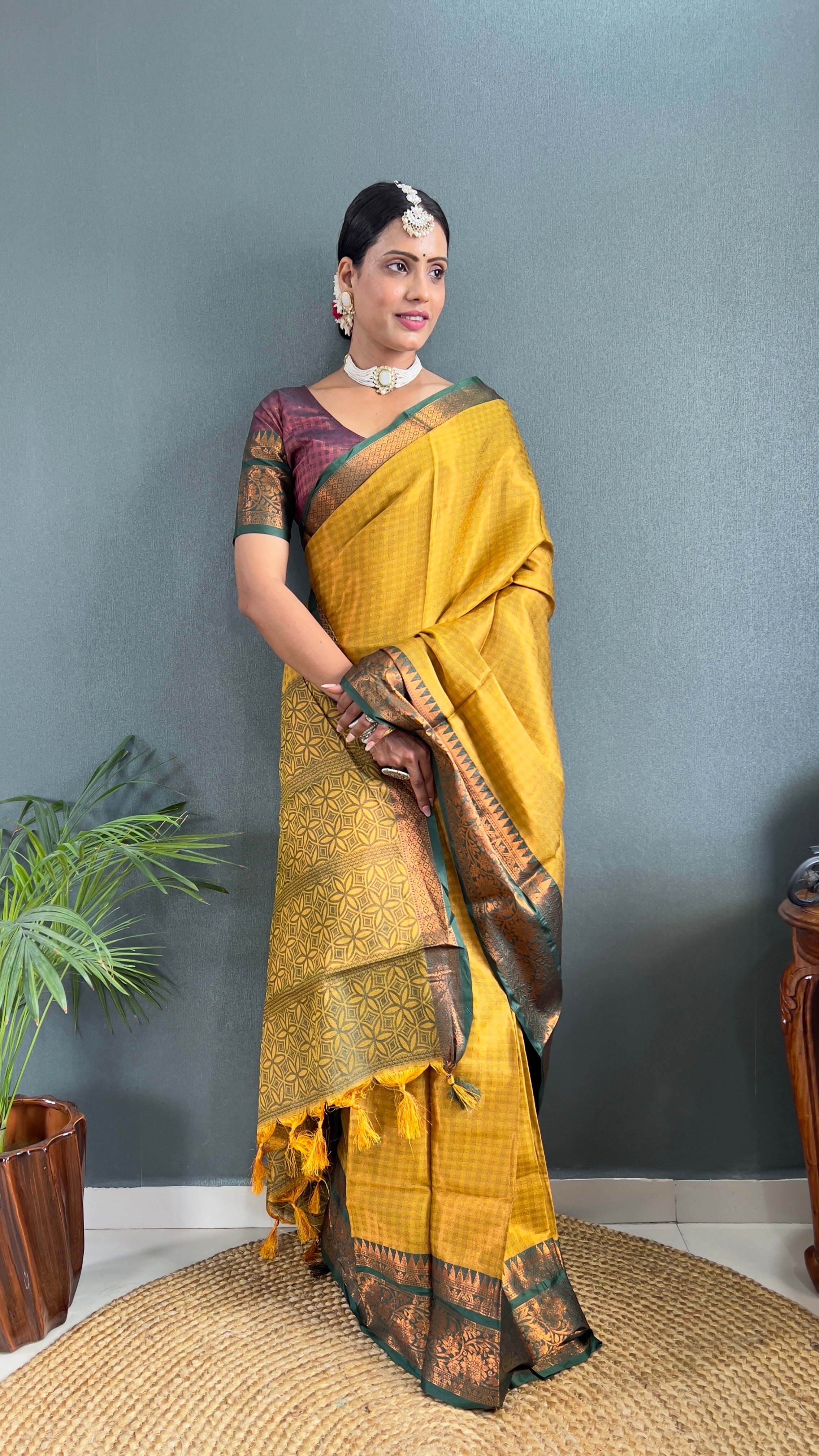 READY TO WEAR SAREE IN JUST 1. MIN