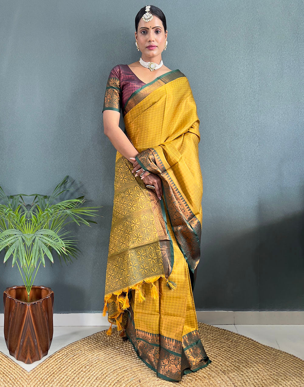 Yellow & Dark Green Banarasi Silk Saree With Weaving Work