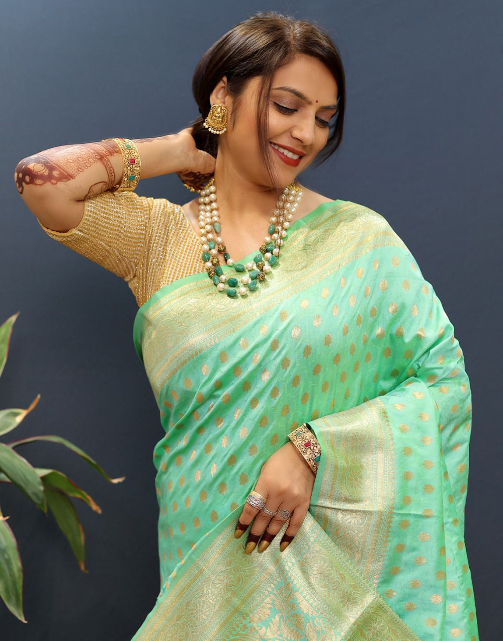 Seafoam Green Handloom Silk Saree With Zari Weaving Work