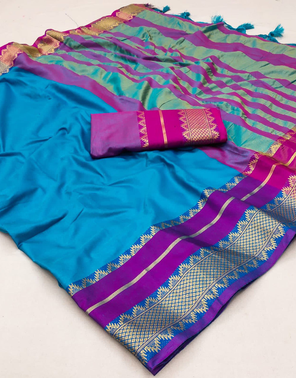 Star Commad Blue Silk Saree With Zari Weaving Border