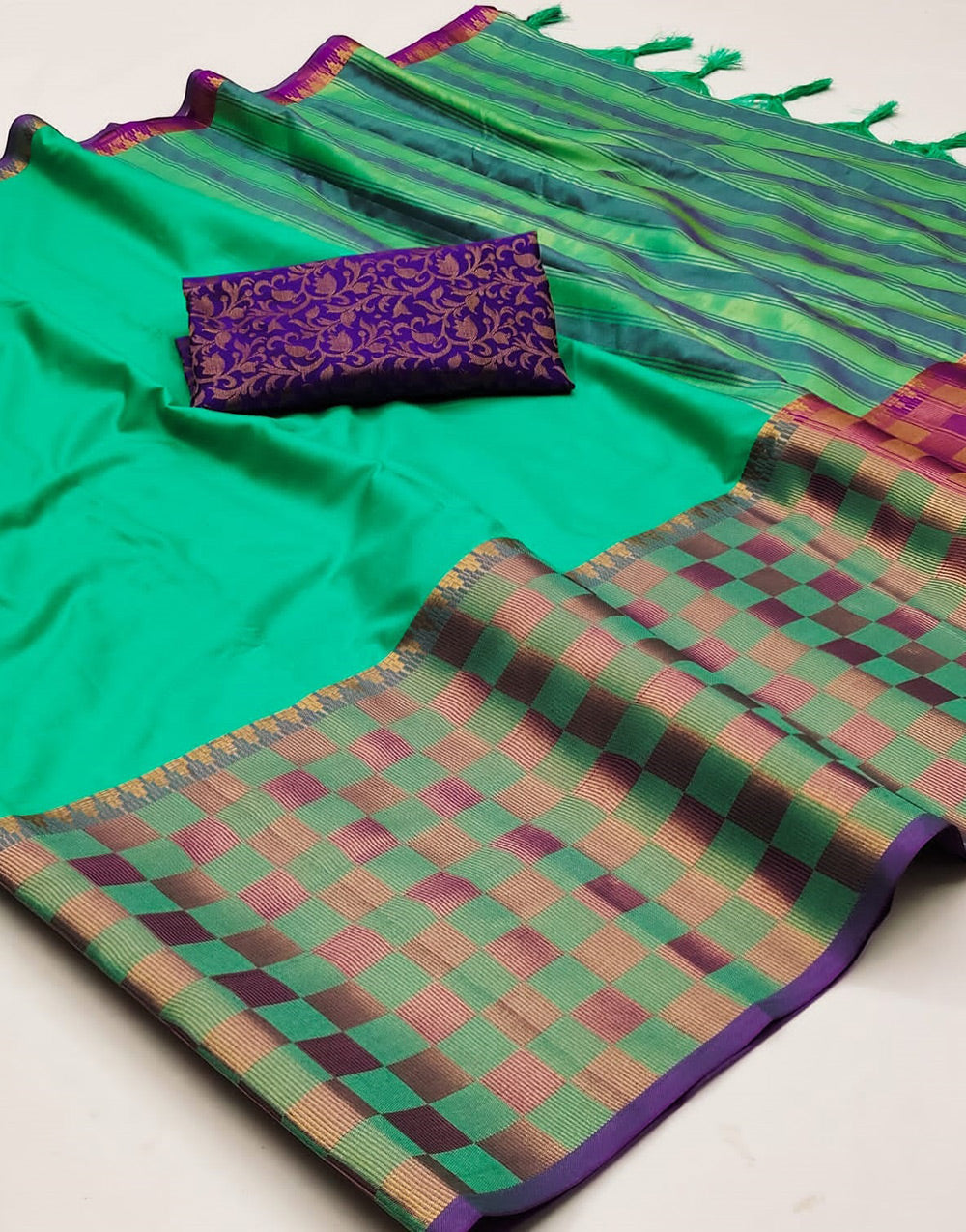 Rama Green Silk Saree With Zari Weaving Border