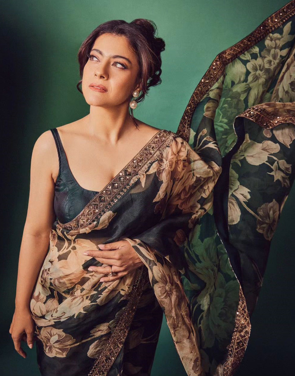Green Saree With Digital Print & Embroidery Lace
