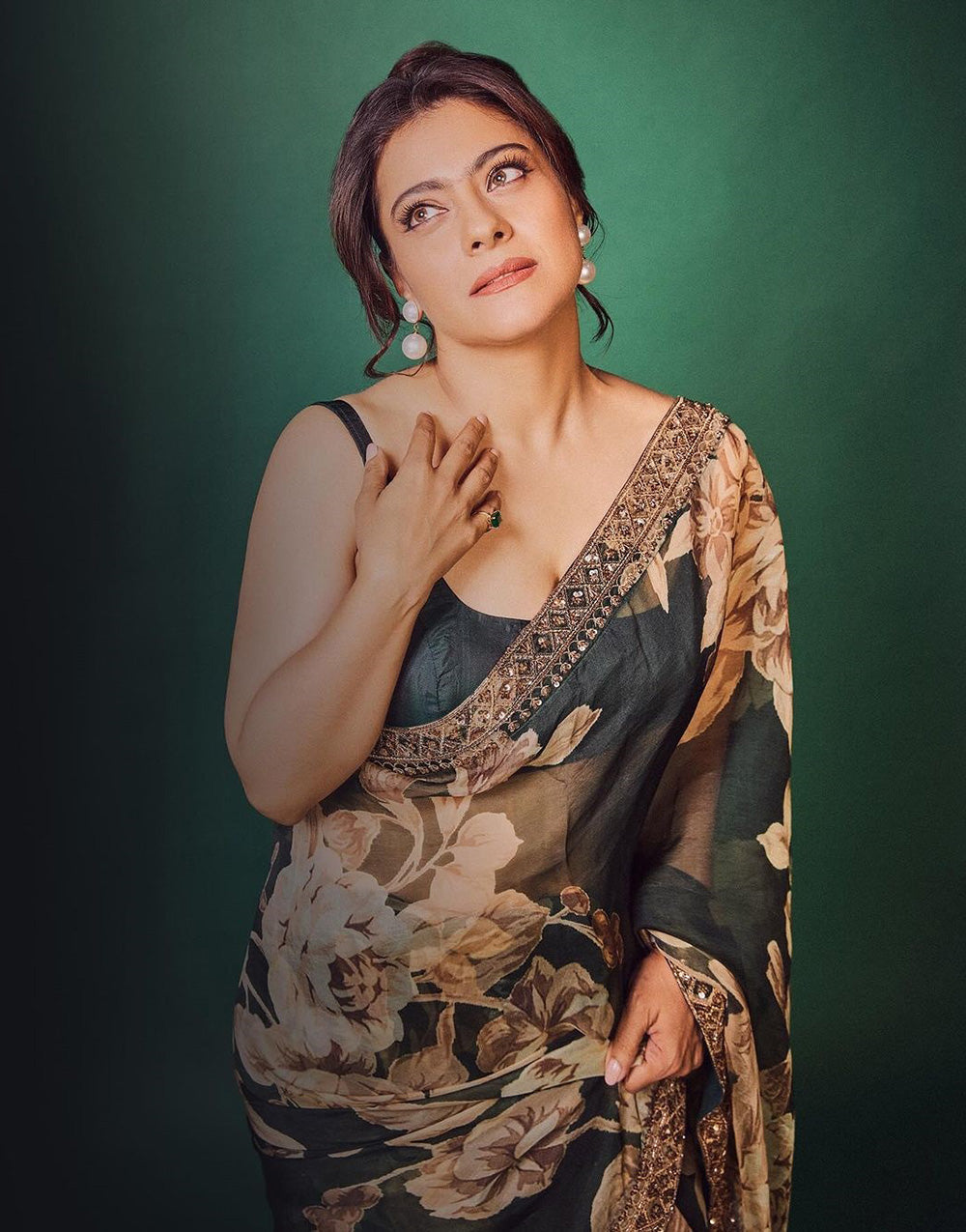 Green Saree With Digital Print & Embroidery Lace