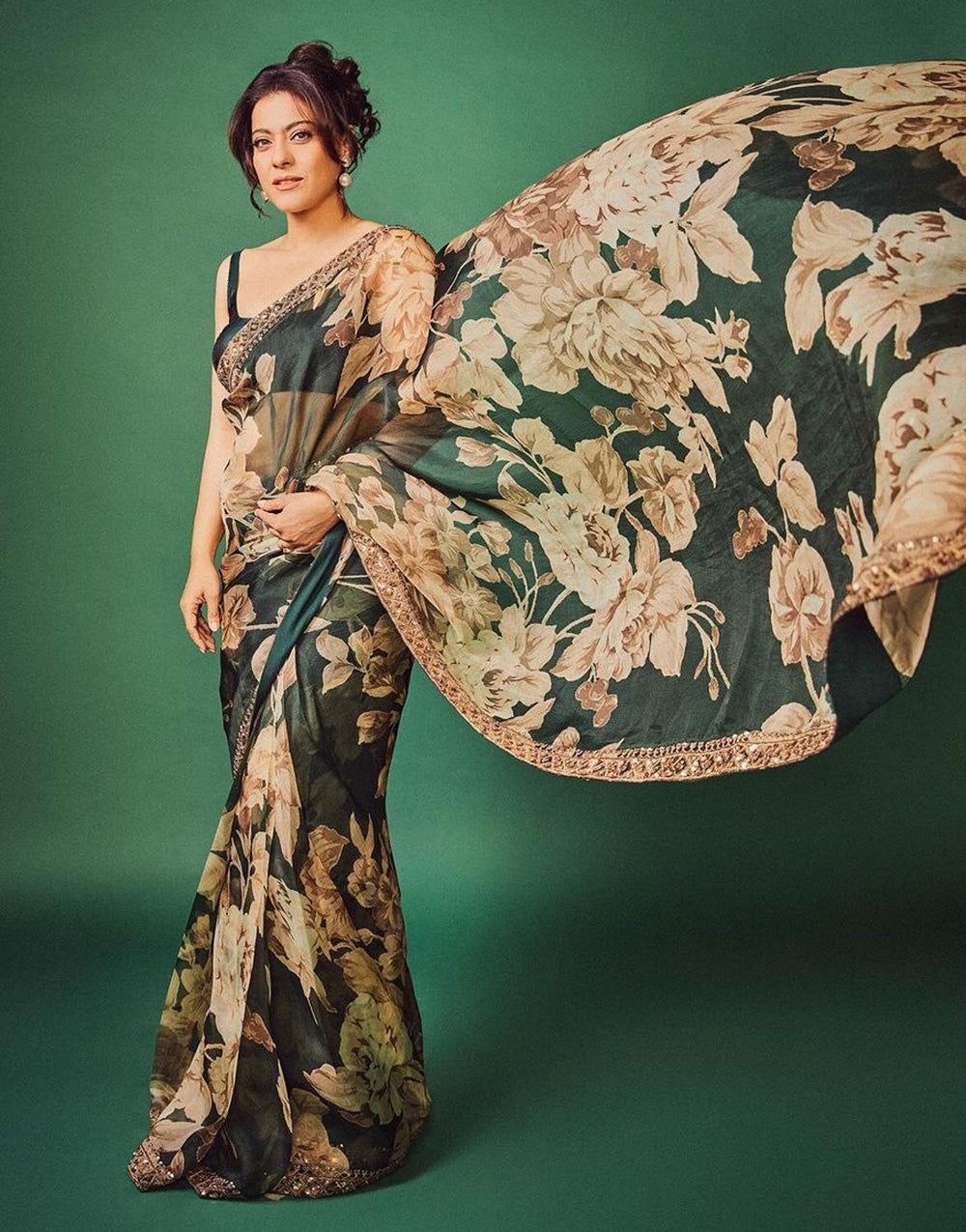 Green Saree With Digital Print & Embroidery Lace