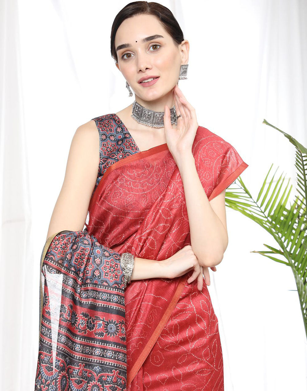 Red Soft Cotton Saree With Bandhani Printed Work